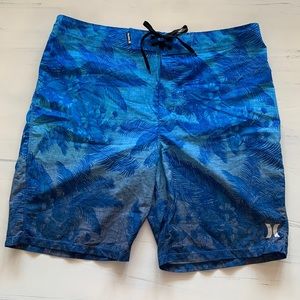 Hurley mens blue swim shorts size 36